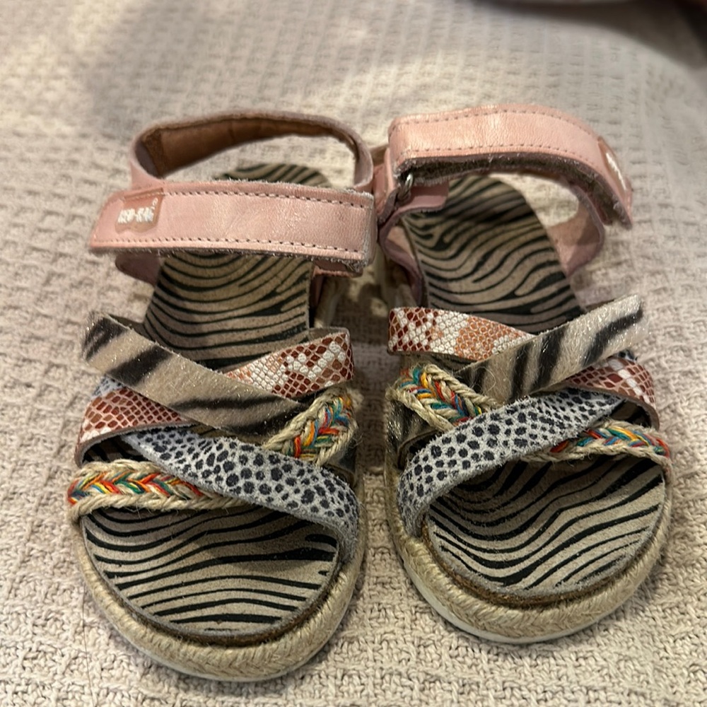 Red-Rag sandals